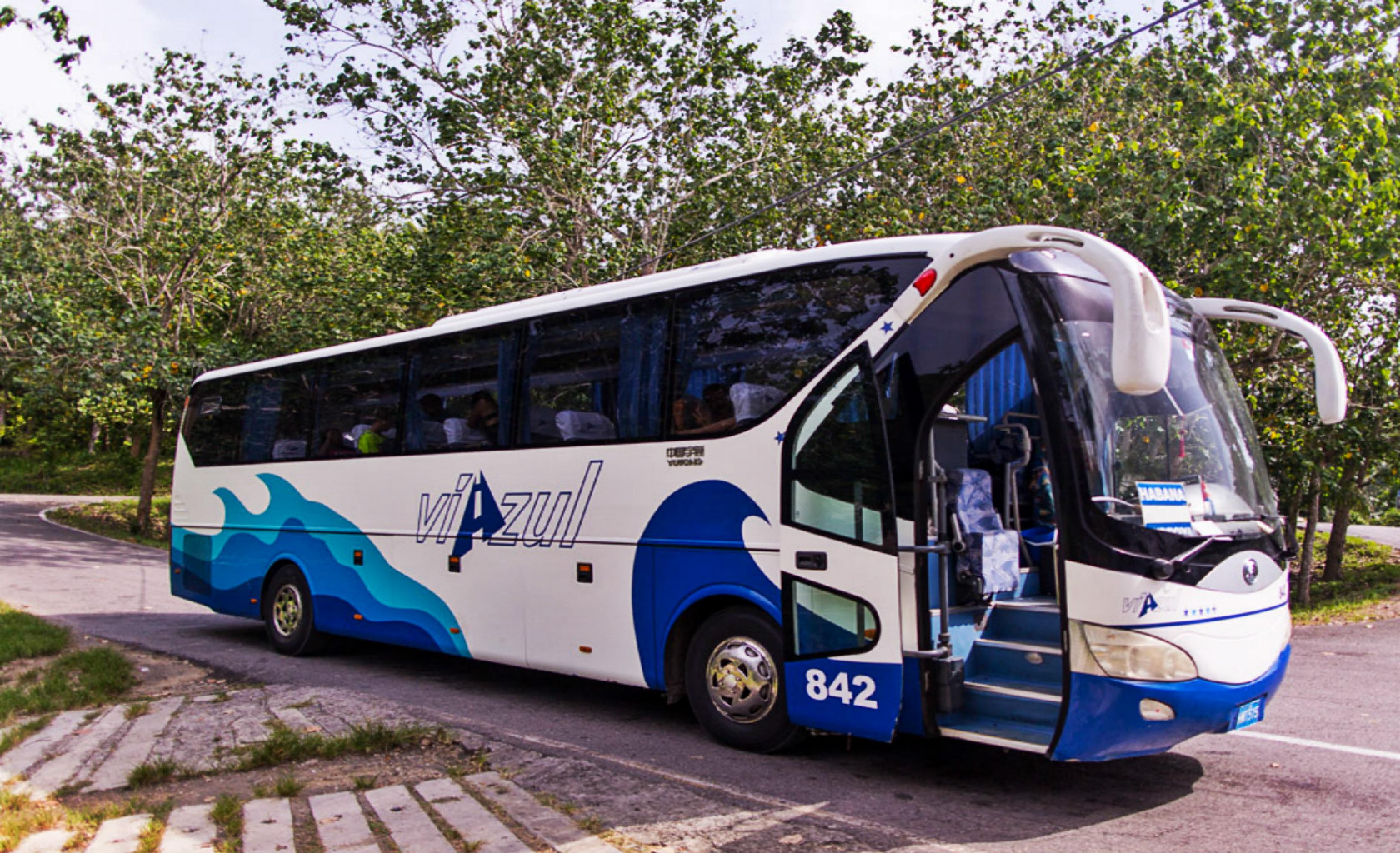 Автобус варадеро. Viazul Cuba. Viazul Варадеро. Автобусы на Кубе.